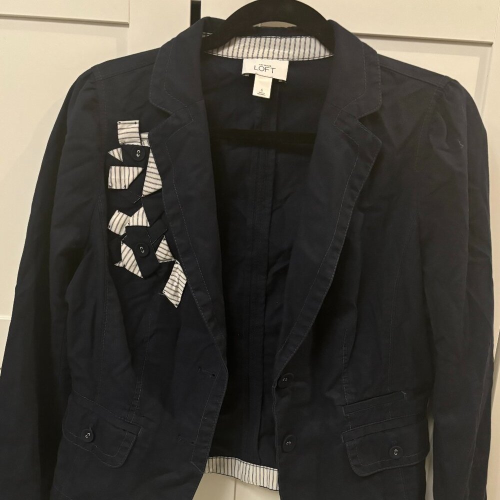 Ann Taylor LOFT Flower Applique Cotton Dark Academia Navy Blazer 6 Small/Medium